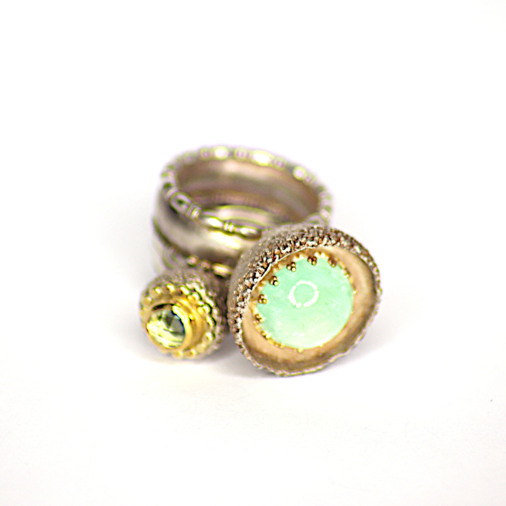 Ring "Cupula" mit sibirischem Smaragd und Ring Cupula mit Prasiolith